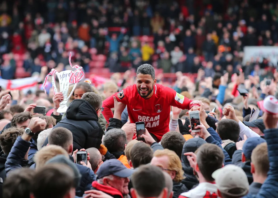 Leyton Orient e Stockport Empatam e Deixam Tudo Aberto – Aposte no 813bet Sports